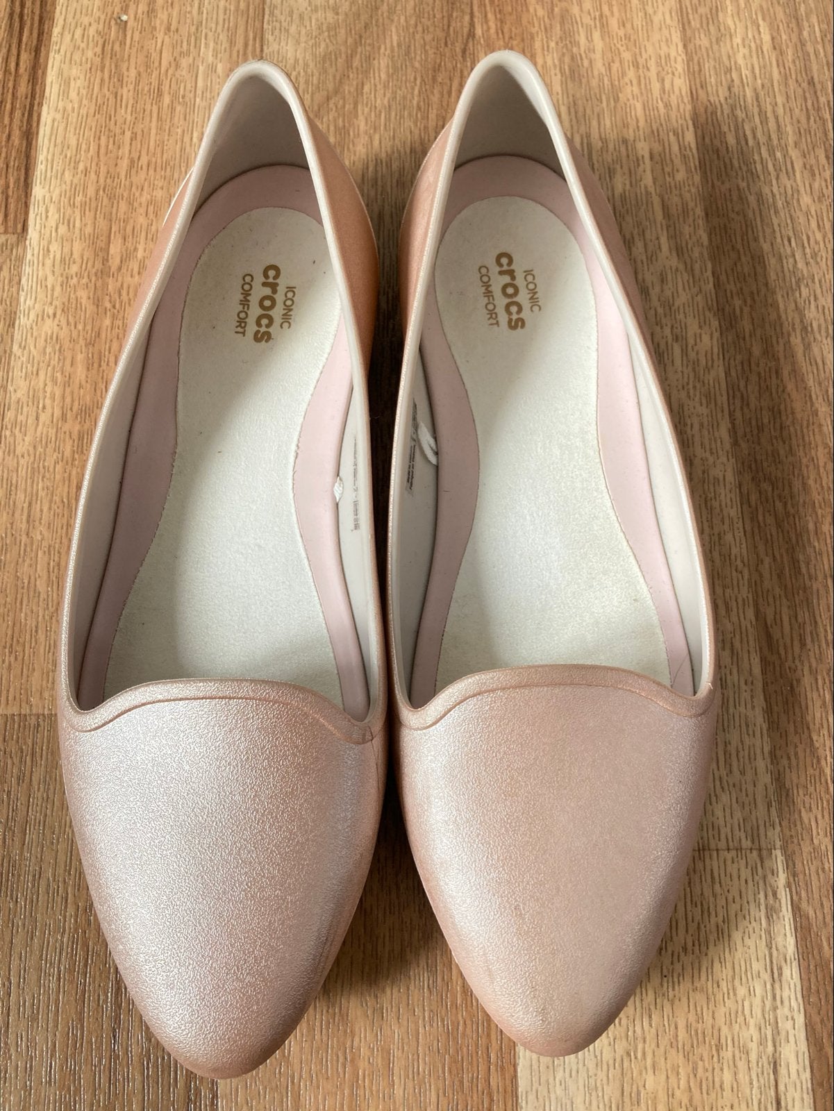 Crocs rubberen pumps - ideaal voor wateractiviteiten, Kleding | Dames, Schoenen, Ophalen of Verzenden, Gedragen, Roze, Pumps