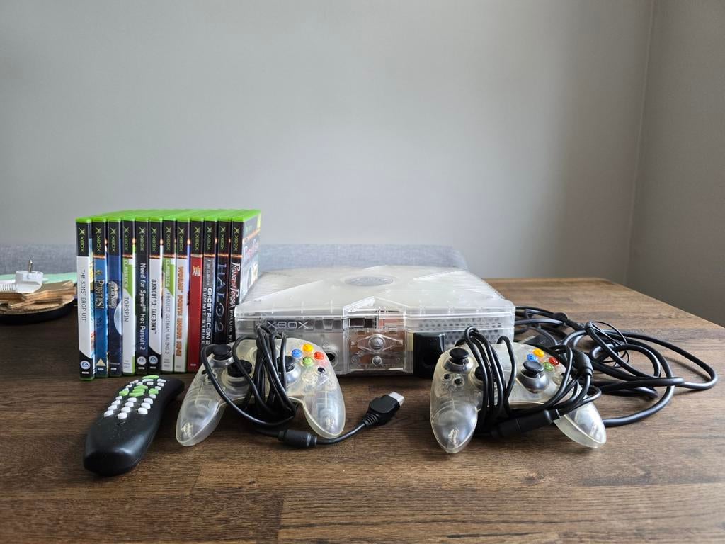 Xbox Original Crystal edition met 2 controllers & 12 spellen, 2 spelers, Ophalen, Gebruikt, Vanaf 3 jaar