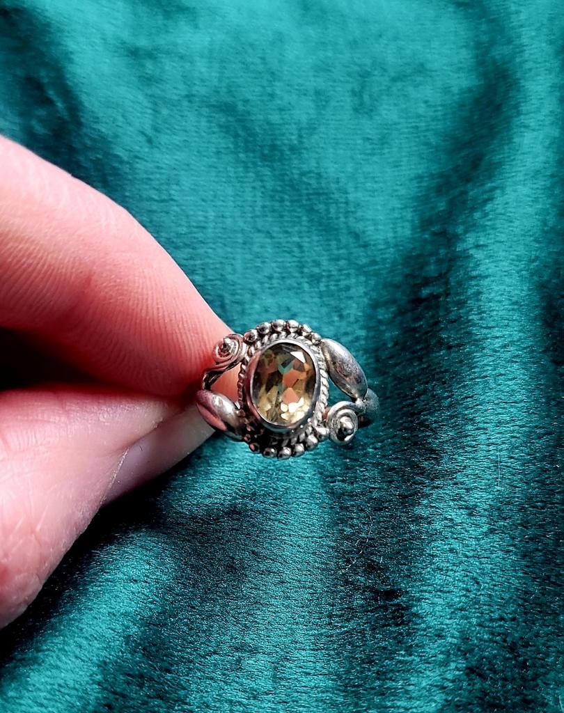 Prachtige zilveren ring met edelstenen Citrien, Sieraden, Tassen en Uiterlijk, Bedels, Nieuw, Overige merken, Zilver, Ophalen of Verzenden