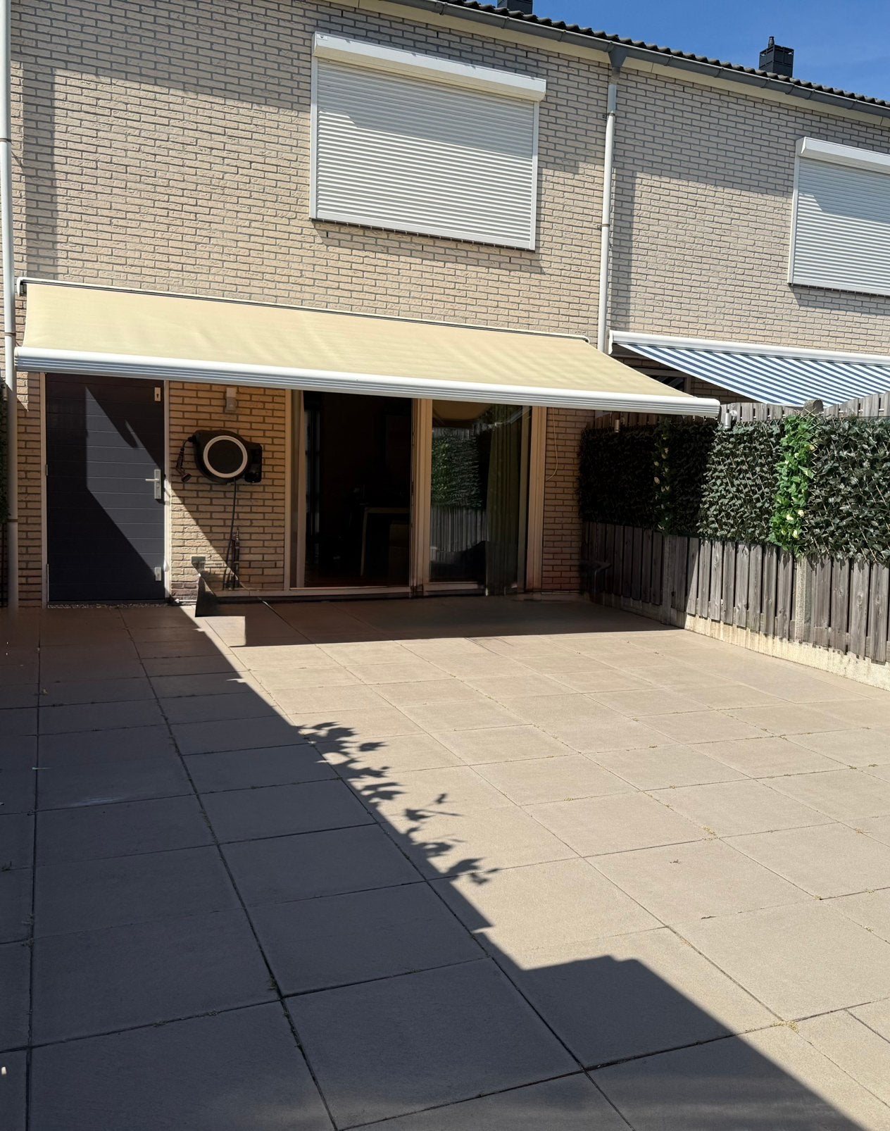 Groot elektrisch knikarmscherm / zonnescherm ca. 5 meter, Tuin en Terras, Ophalen, Gebruikt, 450 cm of meer, Elektrisch