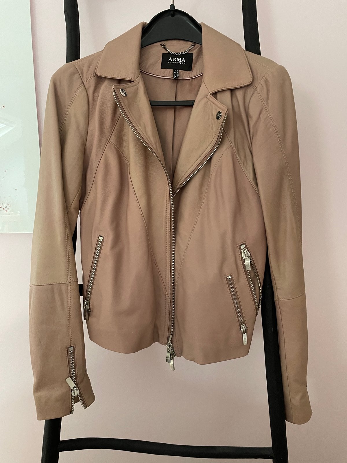 Zacht leren Arma jasje, Ophalen of Verzenden, Zo goed als nieuw, Maat 38/40 (M), Beige