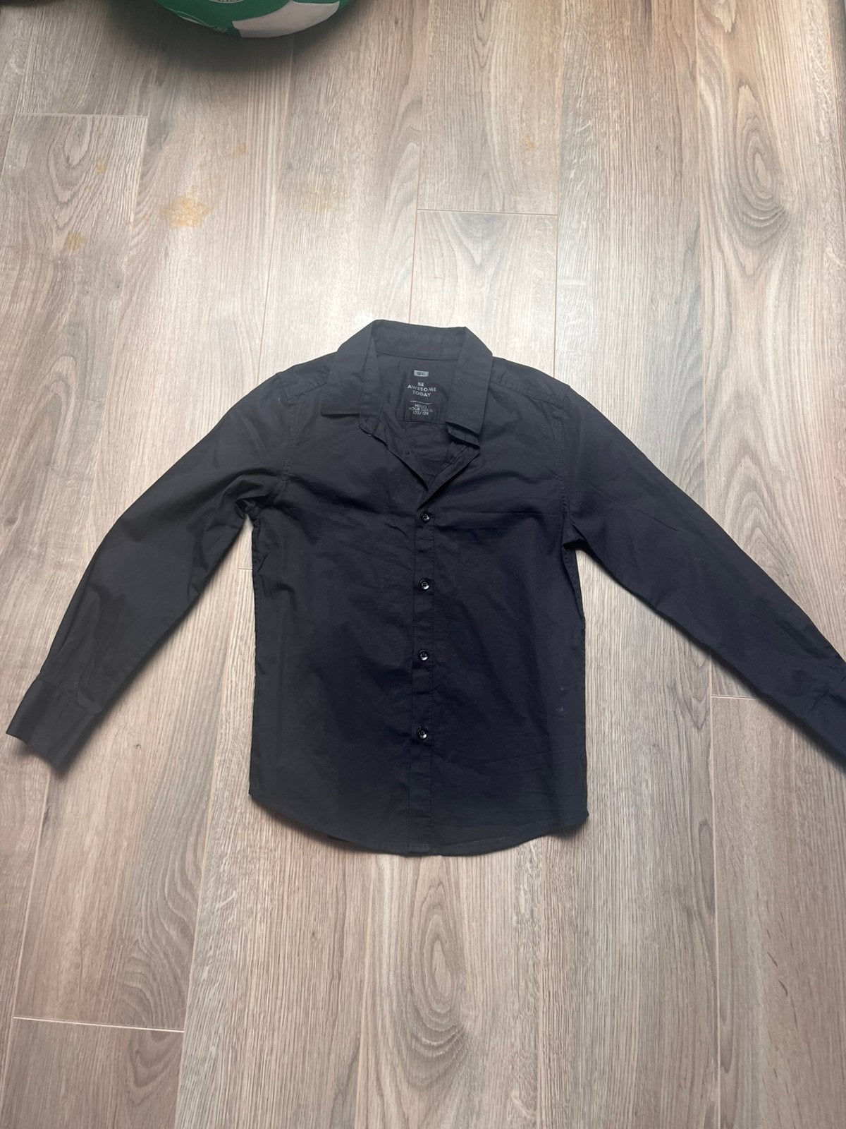 Zwart overhemd 140, Ophalen of Verzenden, Zo goed als nieuw, Jongen, Overhemd of Blouse