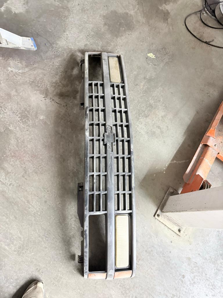Grill Chevrolet C1500 1992, Ophalen of Verzenden, Gebruikt, Voor, Chevrolet