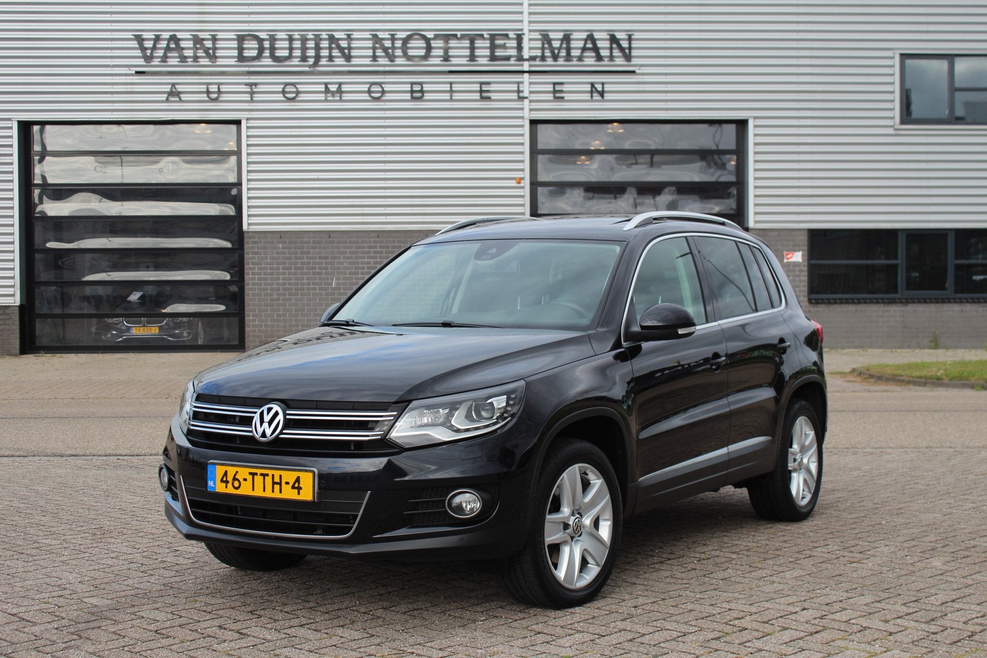 Volkswagen Tiguan 1.4 TSI Sport&Style / Panoramadak / Naviga, Voorwielaandrijving, Euro 5, 15 km/l, 4 cilinders