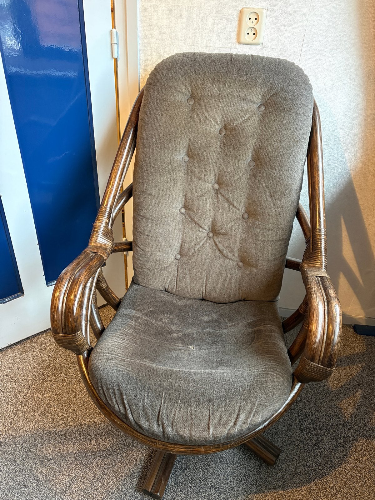 Rotan stoel met kussen - Bekleding oud, Ophalen, Gebruikt, Bruin, Riet of Rotan
