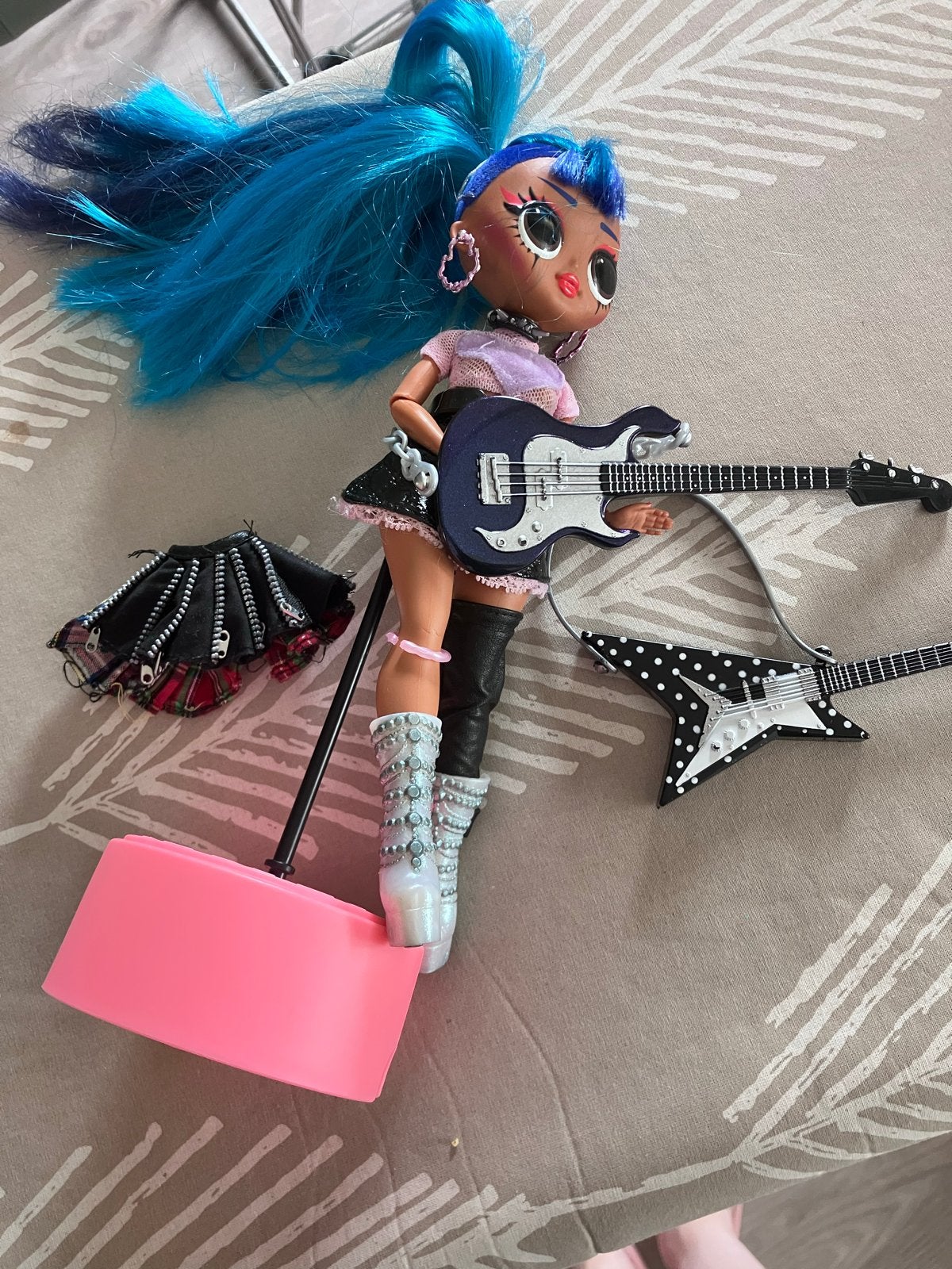 LOL Surprise OMG Rocker Boy en Pop met accessoires, Kinderen en Baby's, Speelgoed | Poppen, Ophalen of Verzenden, Zo goed als nieuw