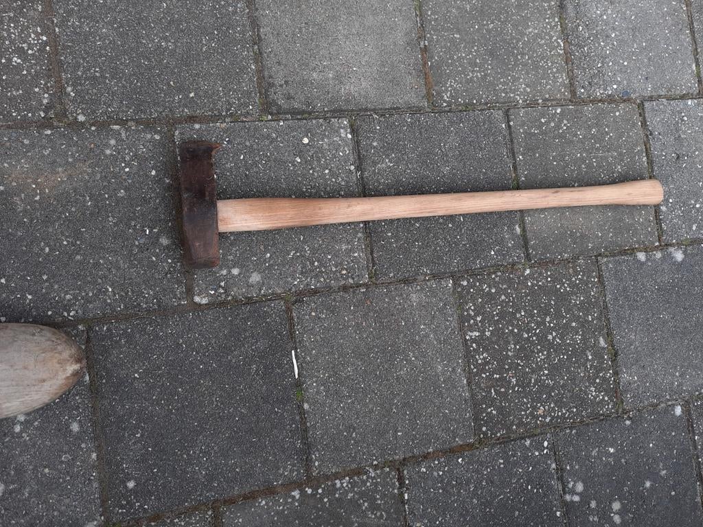 Te koop zware kloofbijl met steel 90 cm, Ophalen, Bijl