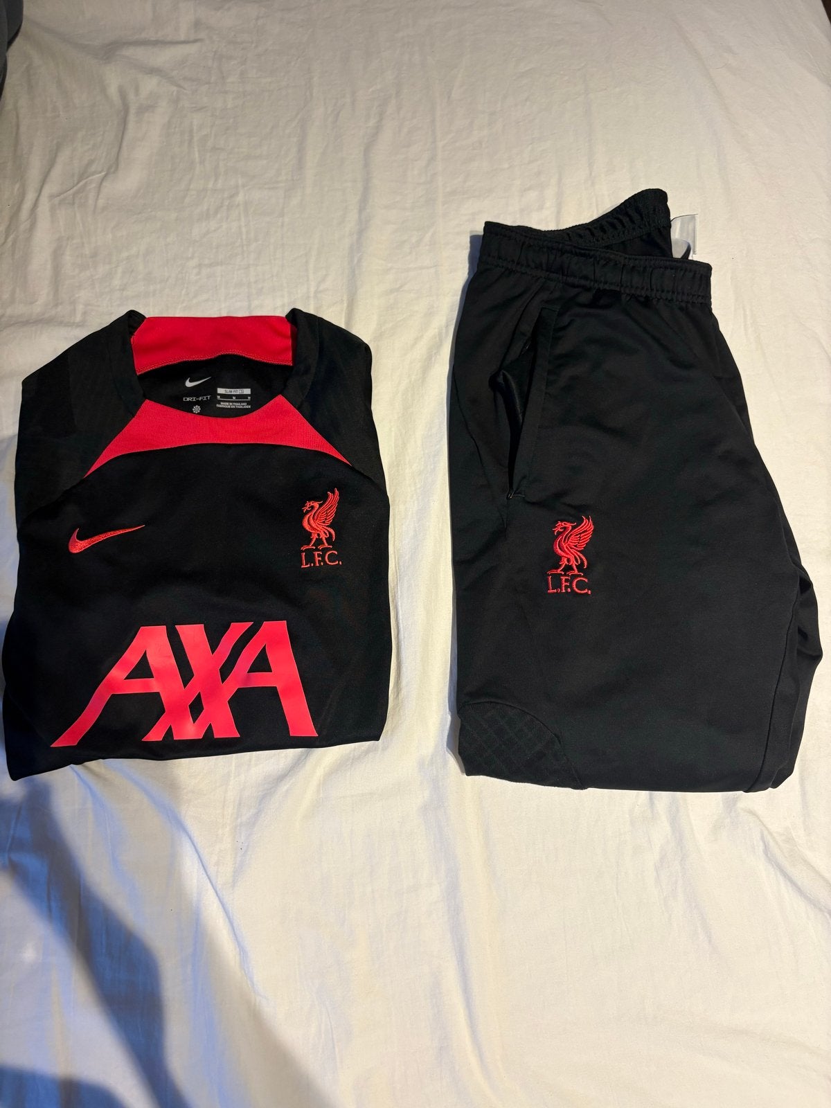 Liverpool FC Trainingspak, Kleding | Heren, Sportkleding, Maat 48/50 (M), Zwart, Ophalen of Verzenden, Zo goed als nieuw