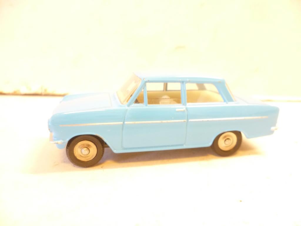 Atlas Dinky Toys nr 540 Opel Kadett 60er jaren1:43 modelauto, Hobby en Vrije tijd, Modelauto's | 1:43, Ophalen of Verzenden, Zo goed als nieuw