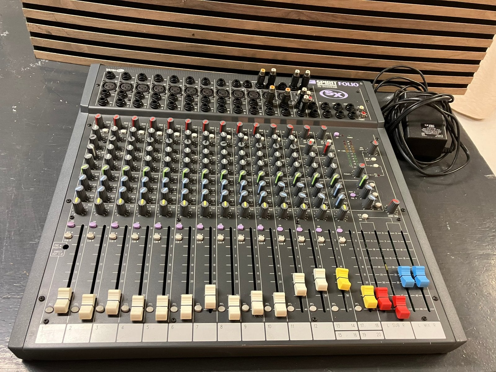 Soundcraft Spirit Folio SX 20 kanaals mengtafel, Ophalen, Gebruikt, 20 kanalen of meer