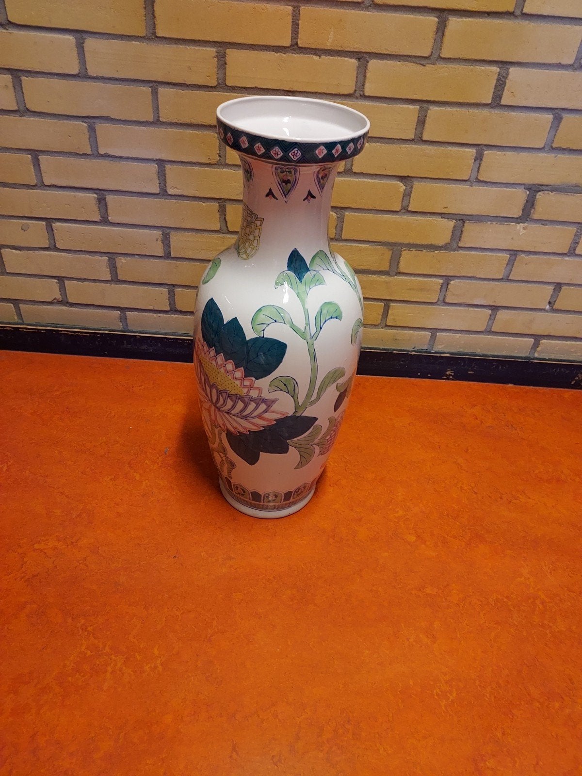 Grote Chinese vaas met bloemmotief, Ophalen