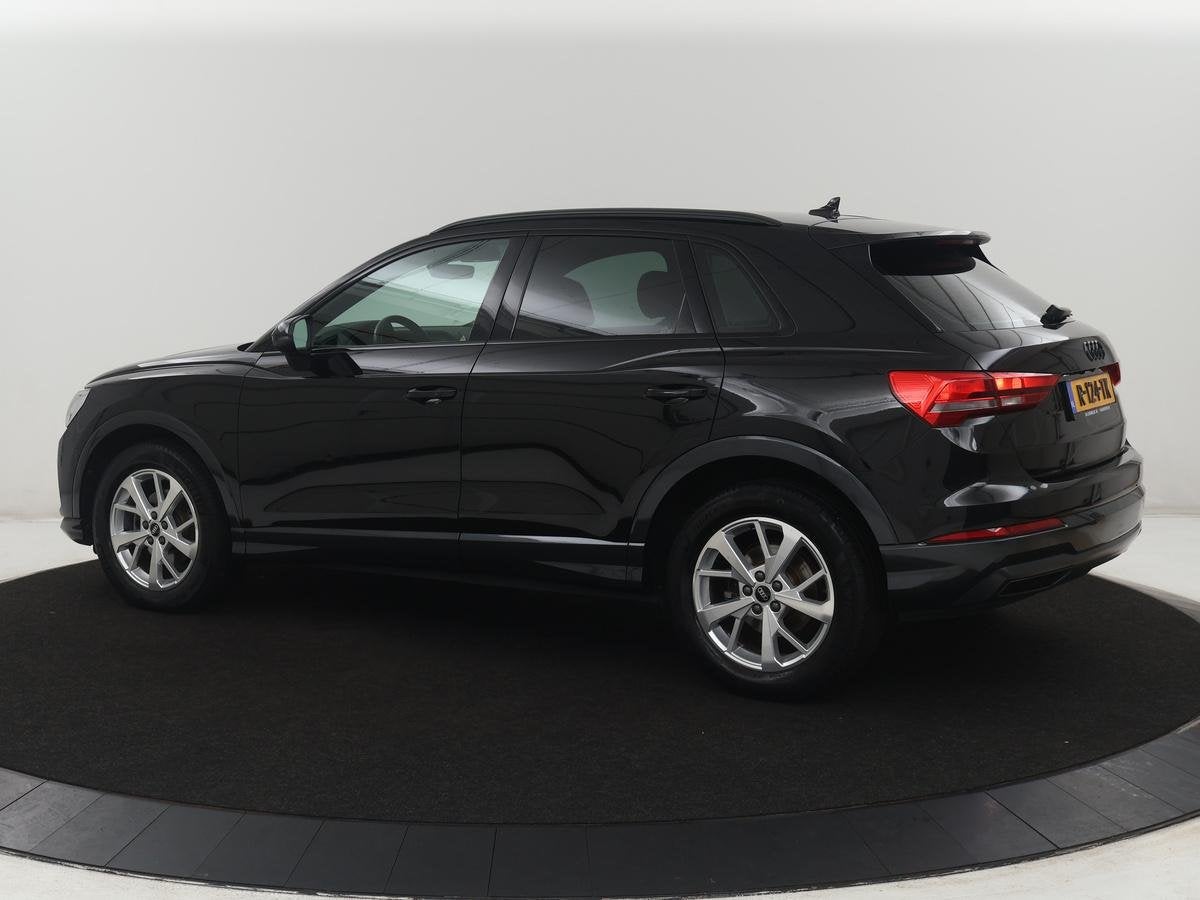Audi Q3 35 TFSI S edition | Leder | Virtual Dashboard | Carp, 15 km/l, 4 cilinders, 150 pk, 1505 kg