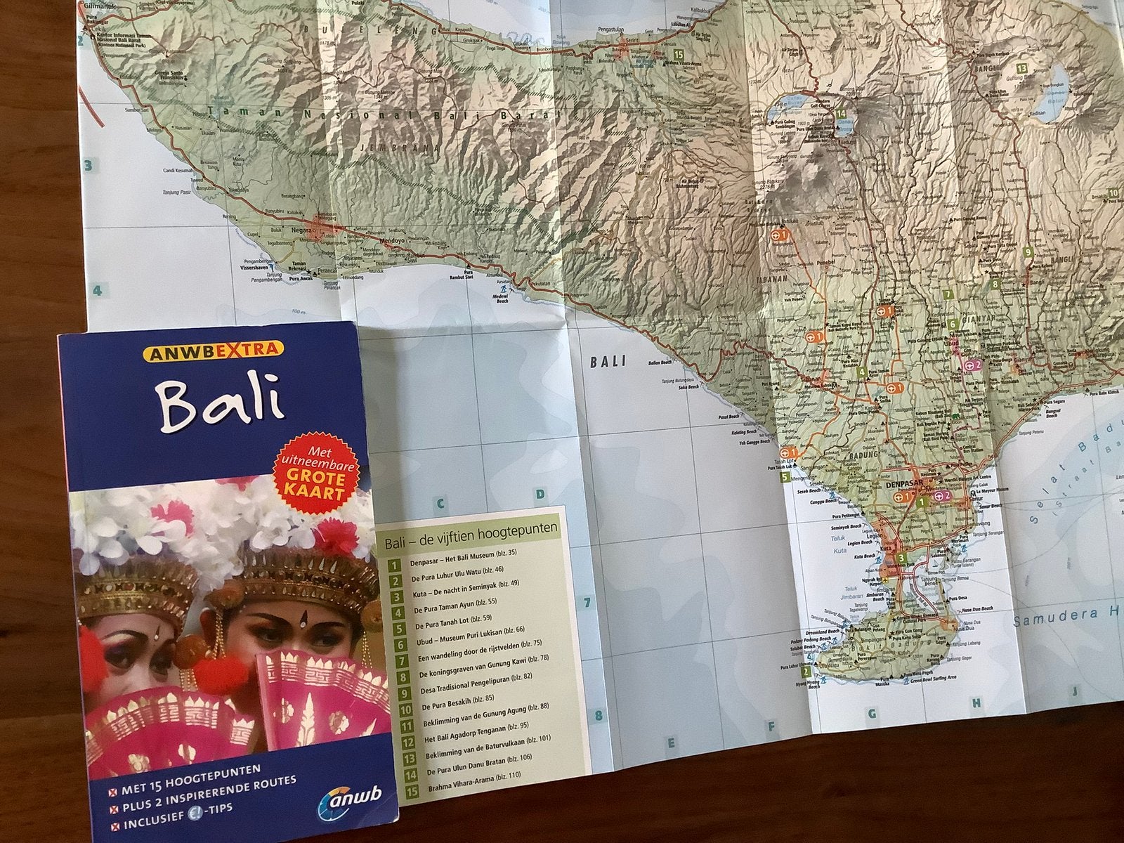 Bali Indonesie ANWB reisgids + kaart, Boeken, Ophalen of Verzenden, Zo goed als nieuw, Reisgids of -boek, ANWB
