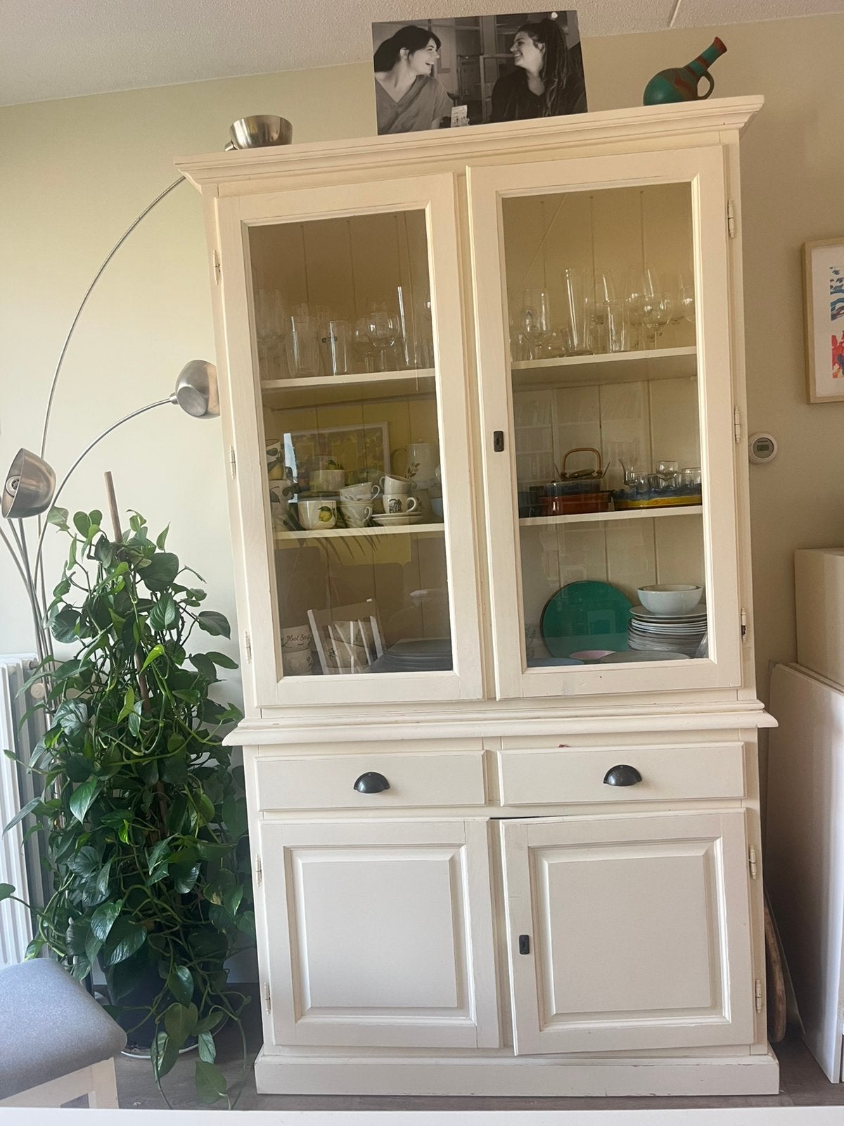 Prachtige  oud wit/ crèmekleurige servieskast, Ophalen, Gebruikt, Vintage Oud Hollands, 100 tot 150 cm