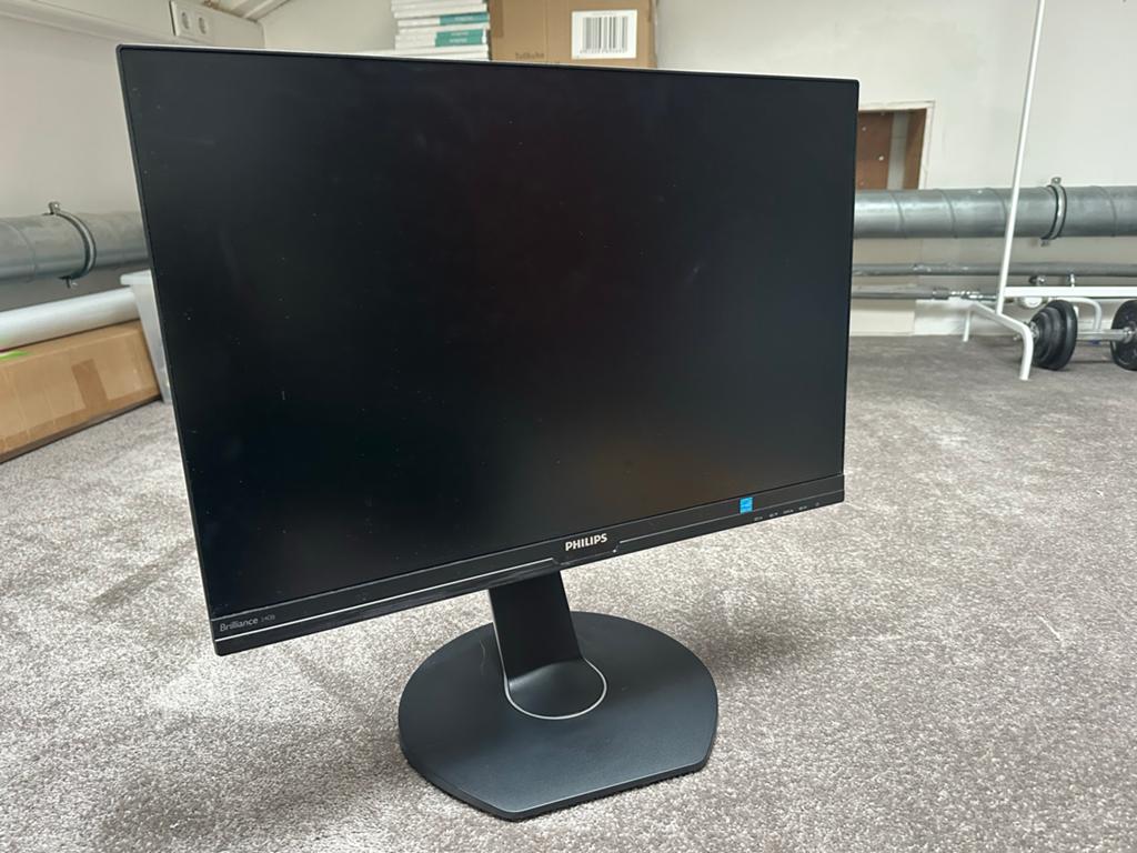 Philips 24 inch Brilliance Monitor - Zo goed als nieuw, Computers en Software, Monitoren, HDMI, In hoogte verstelbaar, Full HD