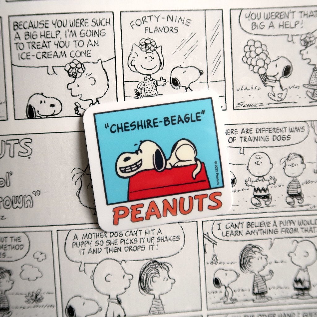 Snoopy van Peanuts strips Cheshire Beagle Sticker, Verzamelen, Stripfiguren, Verzenden, Snoopy, Nieuw, Plaatje, Poster of Sticker