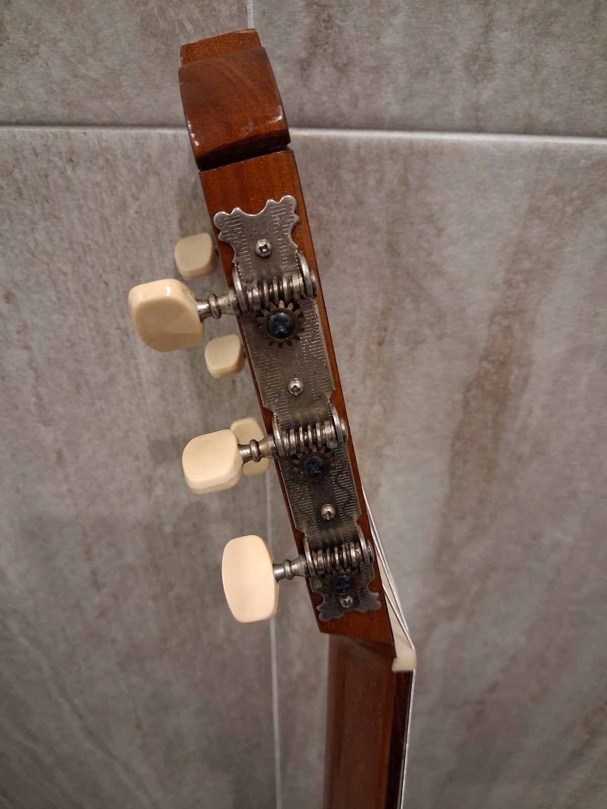Foto 11 van Vintage Japanse Avora A550 klassieke gitaar 1970 topstaat.