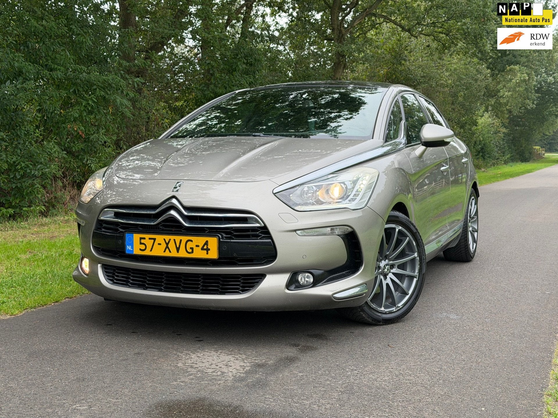 Citroen DS5 1.6 THP So Chic | Cruise control + Navi Nu € 6, Gebruikt, Zwart, 1395 kg, 1500 kg