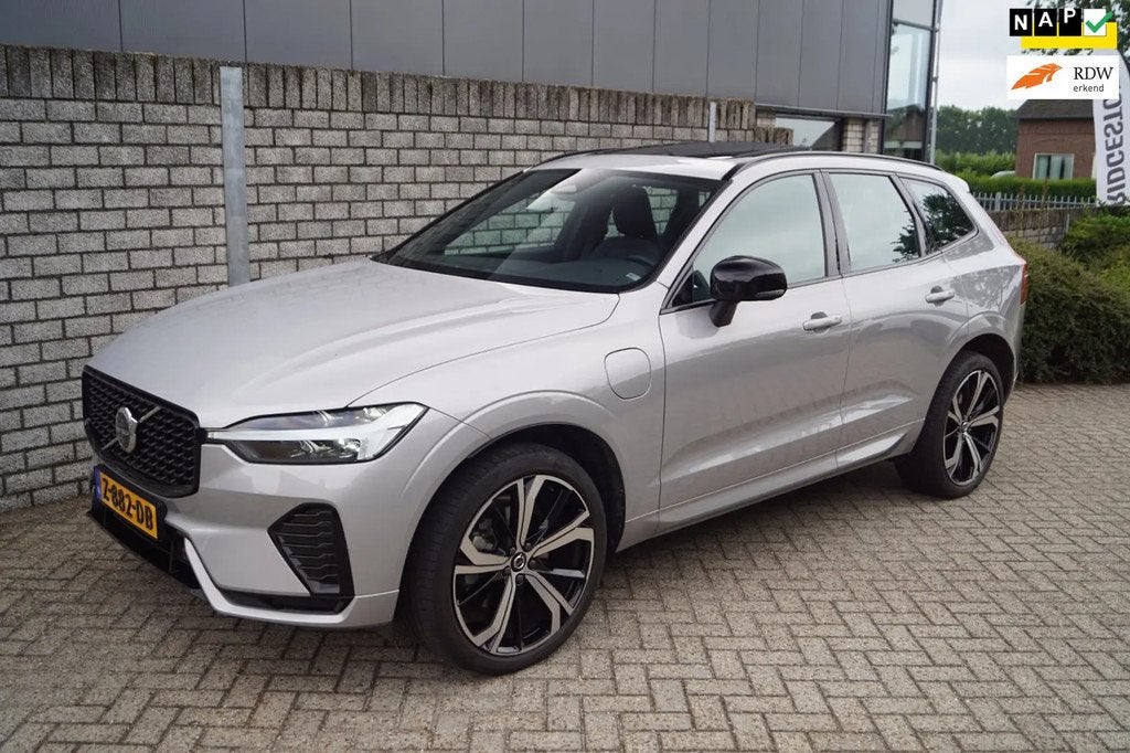 Volvo XC60 2.0 T8 Plug-in hybrid AWD Plus Dark € 48.450,00, Automaat, Gebruikt, Euro 6, 4 cilinders