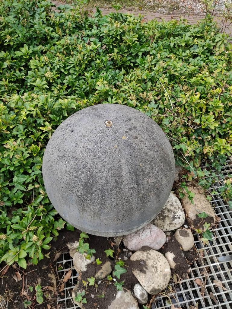 Decoratieve betonnen waterornament, Ophalen, Gebruikt, Beton, Abstract beeld