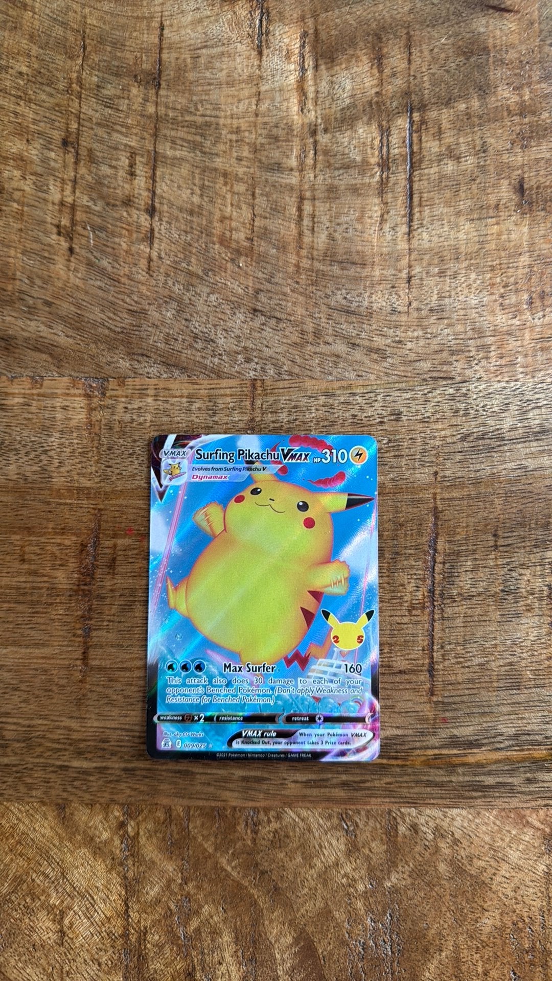 Surfing Pikachu Vmax, Ophalen of Verzenden, Nieuw, Losse kaart