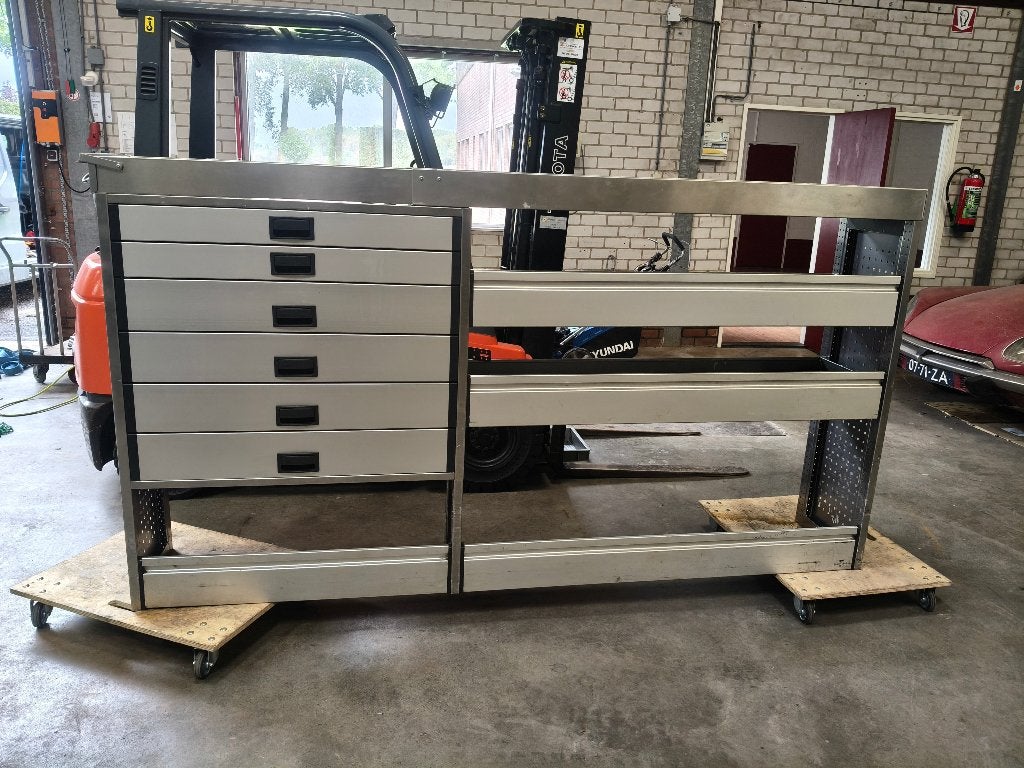 ALUCA (1203) L251 B42 H135 €1199, Ophalen, Zo goed als nieuw, Info@laaiin.nl, Laaiin