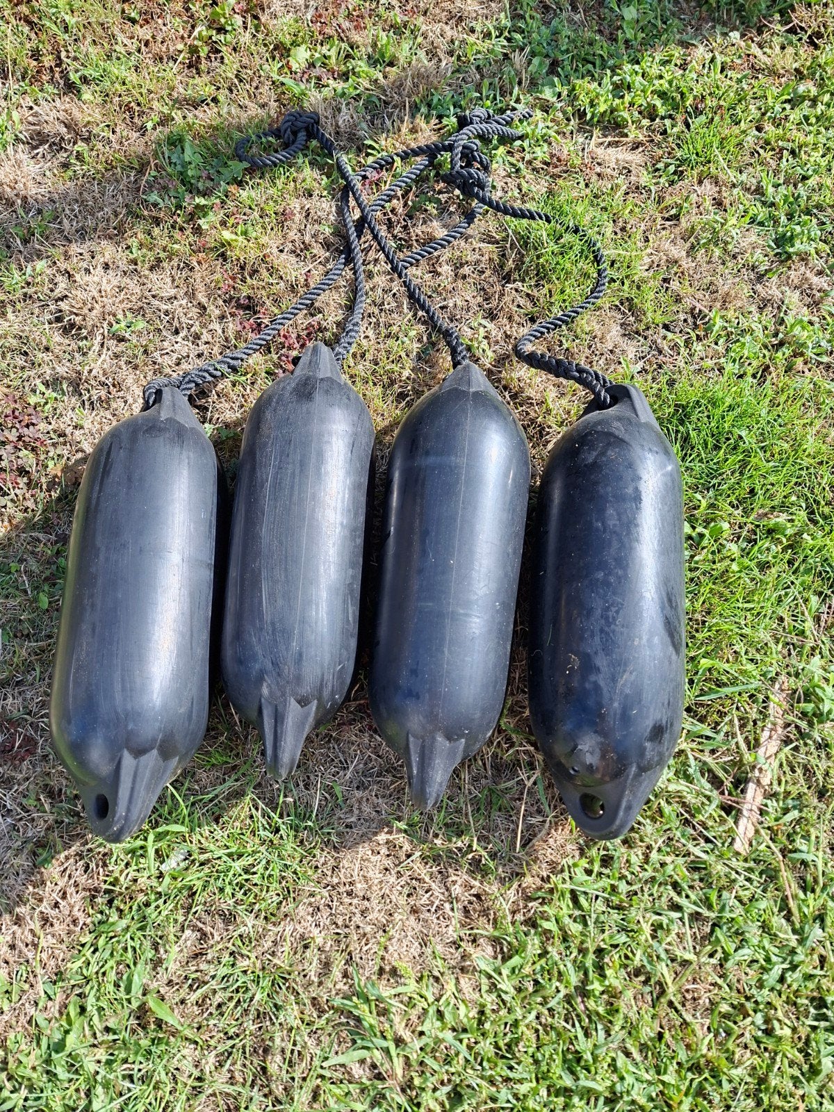 4 zwarte fenders, Watersport en Boten, Accessoires en Onderhoud, Ophalen, Gebruikt, Overige typen