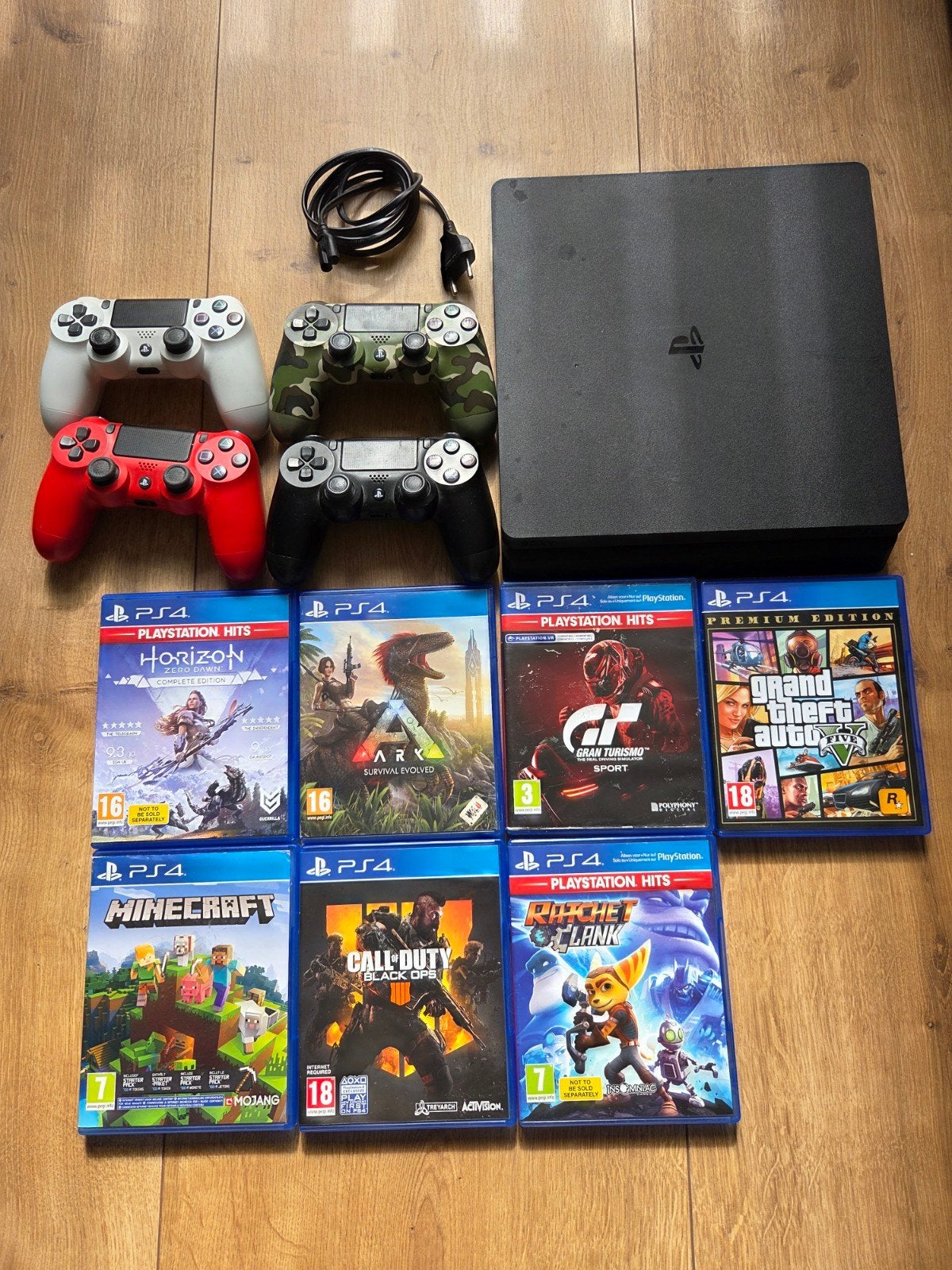 PS4 Slim Console met 4 controllers en 6 games, Ophalen