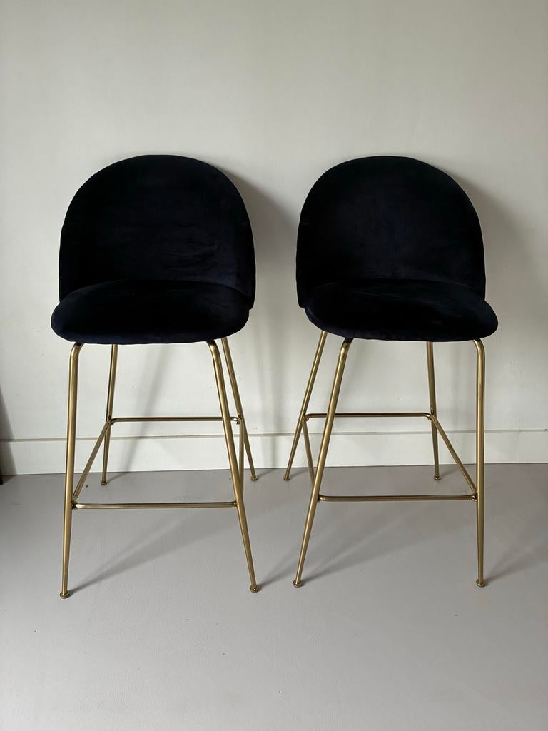 Set van 2 velvet krukken voor kookeiland Blauw/Goud, Ophalen, Met voetsteun, 60 tot 90 cm, Zo goed als nieuw