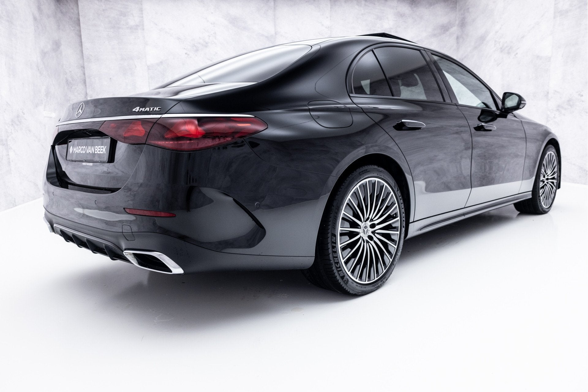 Mercedes-Benz E-Klasse 400 e 4MATIC AMG Line | Pano | Hypers, Auto's, Mercedes-Benz, Automaat, 12 maanden, 4 cilinders, 135 min