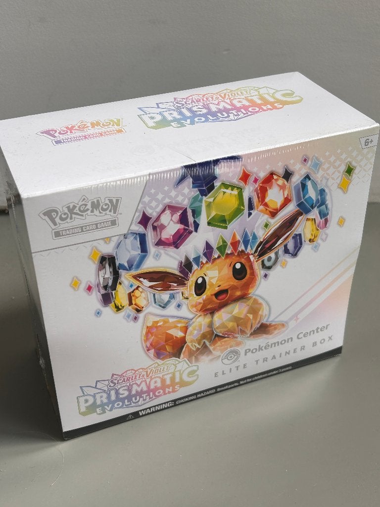 Pokémon Prismatic Evolutions Pokémon Center ETB Sealed Eevee, Hobby en Vrije tijd, Ophalen, Nieuw, Boosterbox, Foil
