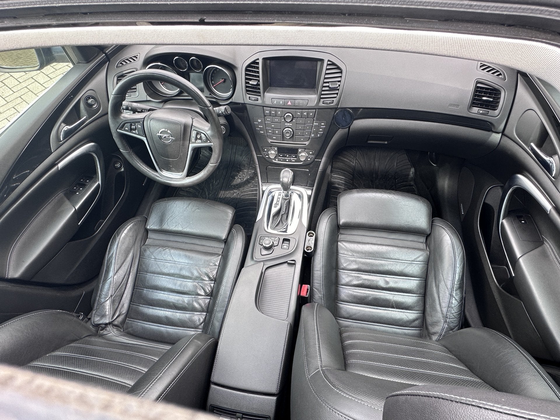 Opel Insignia Sports Tourer 2.8 T Cosmo 4x4 | Panoramadak |, Auto's, Automaat, Euro 5, Gebruikt, 120 €/maand