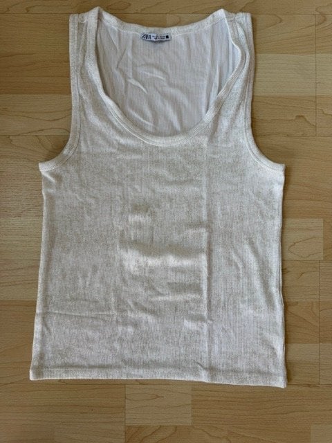 Zara - Witte geribbelde top met metallic maat L, Kleding | Dames, Maat 38/40 (M), Nieuw, Ophalen of Verzenden, Zonder mouw