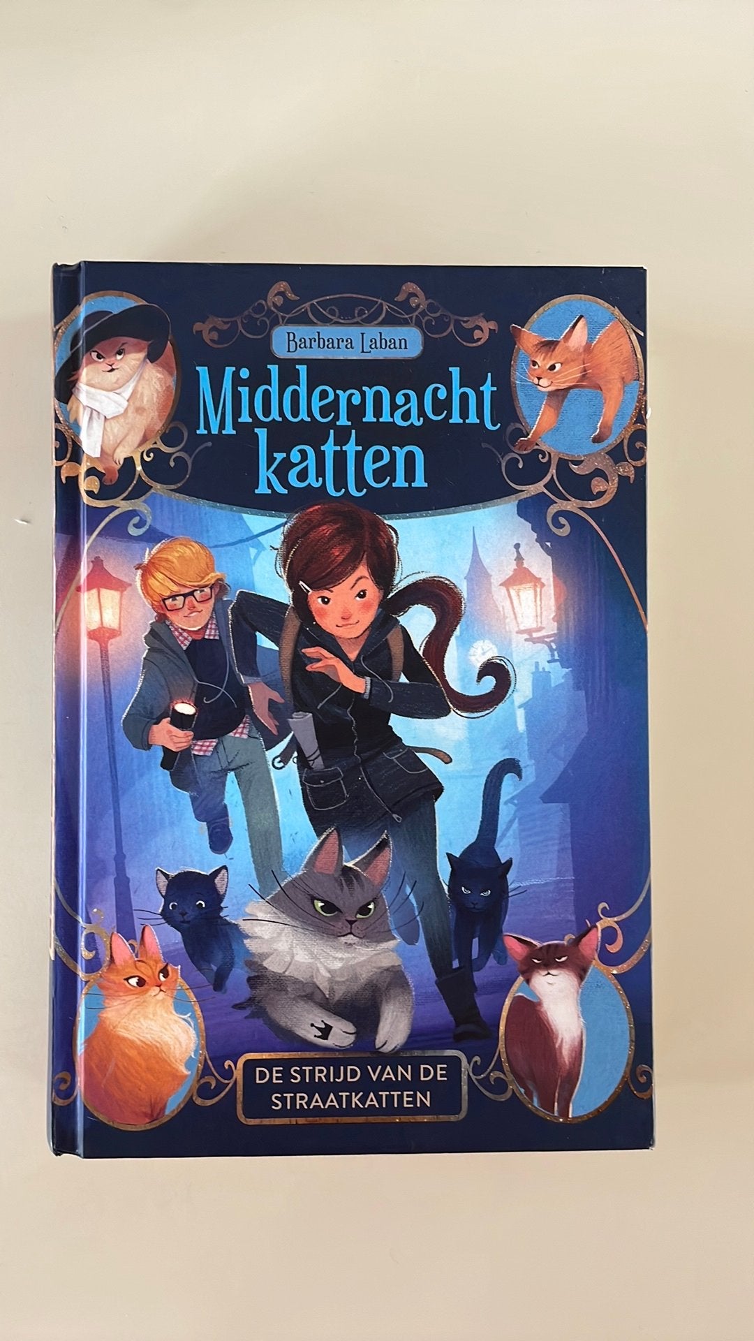 Barbara Laban - Middernacht katten deel 1, Ophalen of Verzenden, Zo goed als nieuw, Barbara Laban