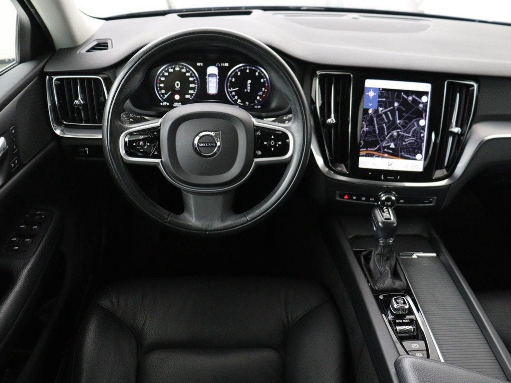 Volvo V60 2.0 T5 Inscription | Head-Up | 360 Camera | Leder, 15 km/l, Euro 6, 4 cilinders, 1969 cc