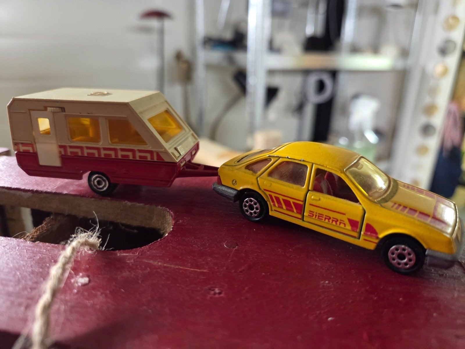 Vintage majorette ford sierra met caravan, Ophalen, Gebruikt, Auto