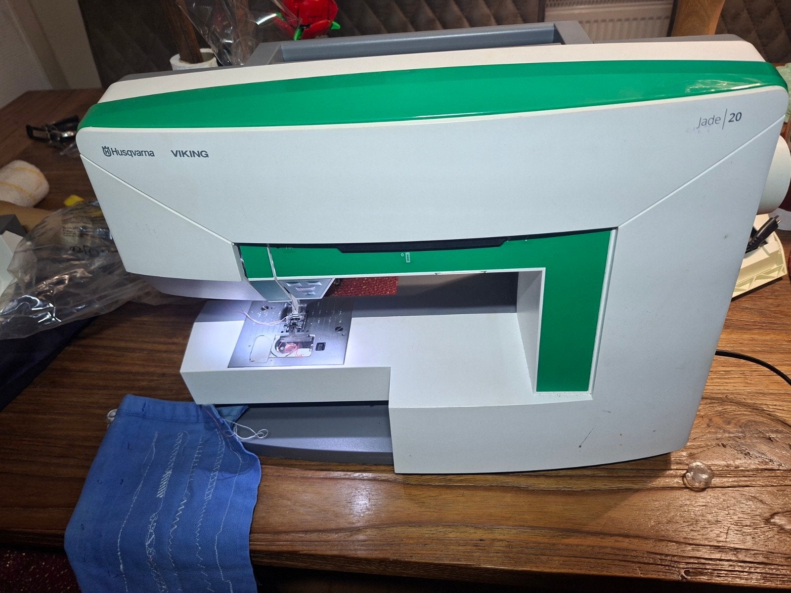 Husqvarna Viking Jade 20 Computer - Zo goed als n, Ophalen of Verzenden
