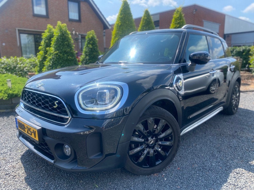 Mini COUNTRYMAN 2.0 COOPER S E ALL4 CHILLI 220PK LED LEER NA, Automaat, Gebruikt, Countryman, USB