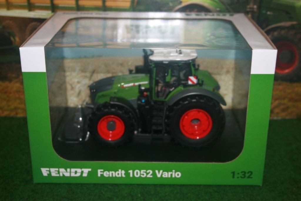 Boeryes: Fendt 1052 vario gen 4 van universal hobbies, Hobby en Vrije tijd, Ophalen of Verzenden, Nieuw, Tractor of Landbouw, Universal Hobbies