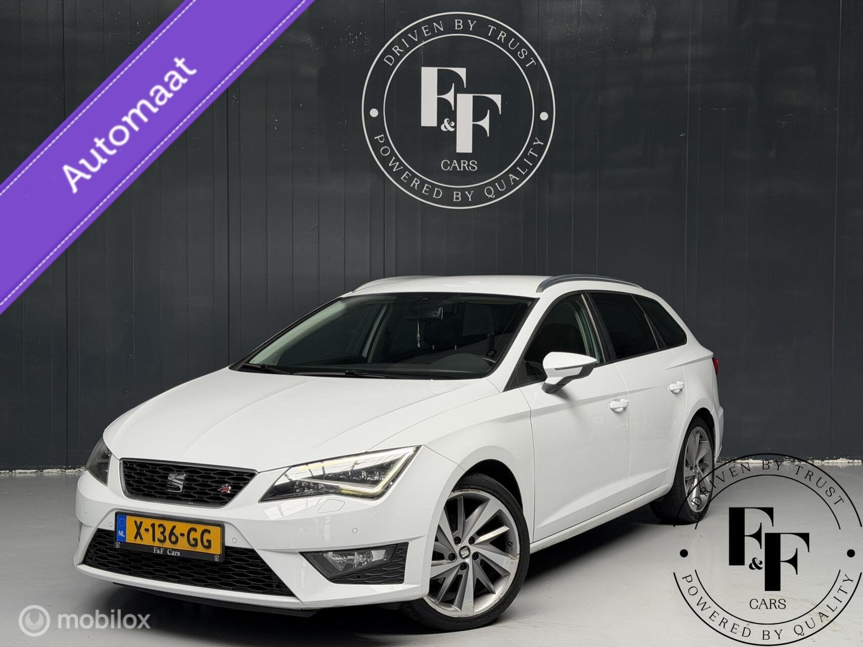 SEAT Leon ST 1.8 TSI FR Dynamic Automaat|CarPlay|Camera|Trek, Auto's, 1272 kg, Gebruikt, 4 cilinders, Leder en Stof