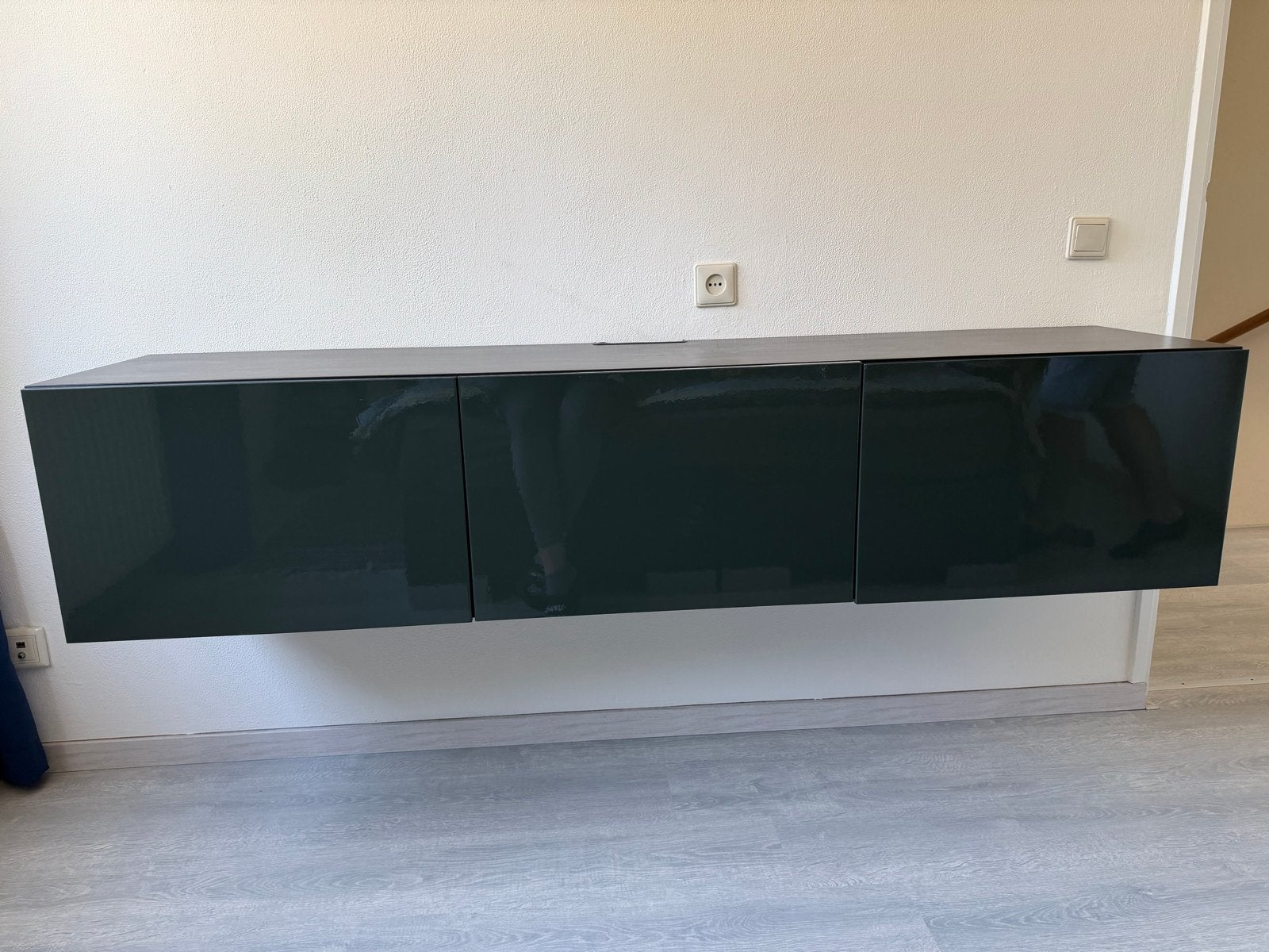 IKEA Besta tv meubel - Zwevend tv-meubel met 3 deuren, Ophalen, Gebruikt, 150 tot 200 cm, Minder dan 100 cm