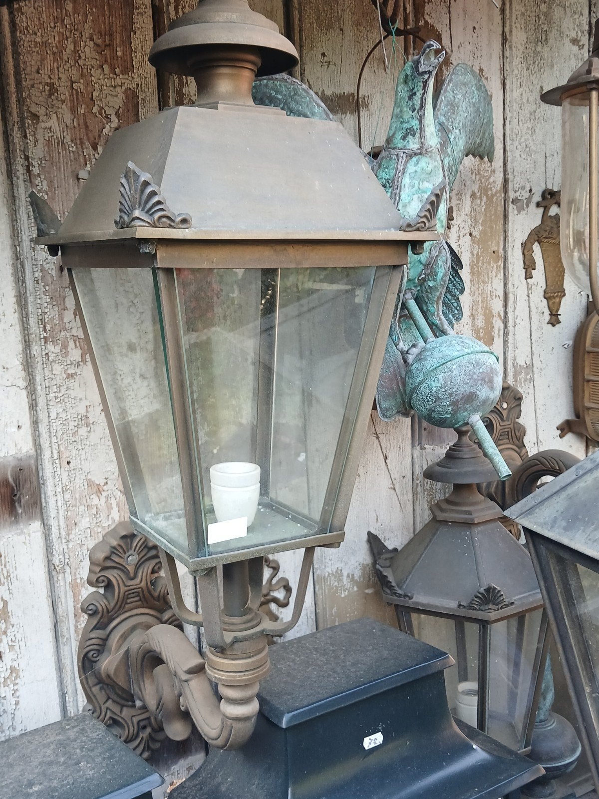 Antiek model Grote bronzen buitenlamp gevellamp vierkant, Ophalen