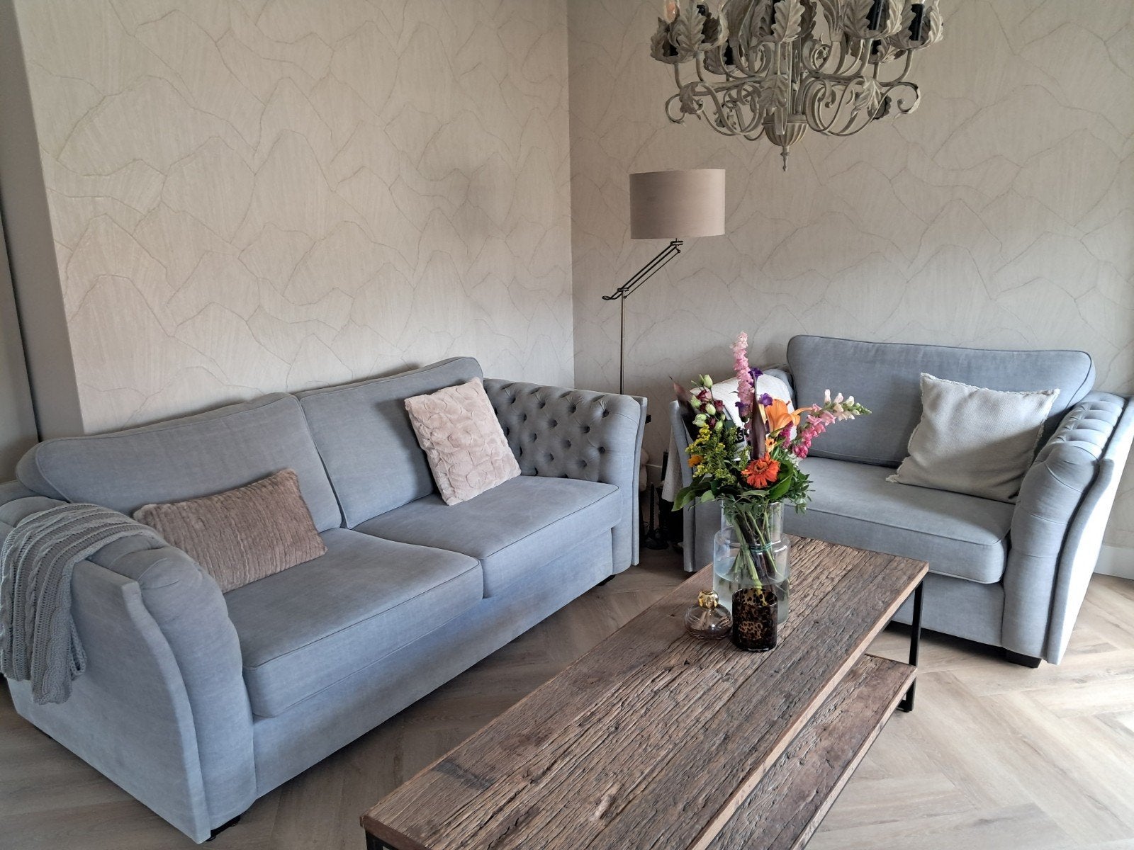 Olav 2,5-zitsbank en loveseat Queen  in Kiss stof lichtgrijs, Modern, Comfortabel, Driepersoons, 75 tot 100 cm, Ophalen of Verzenden
