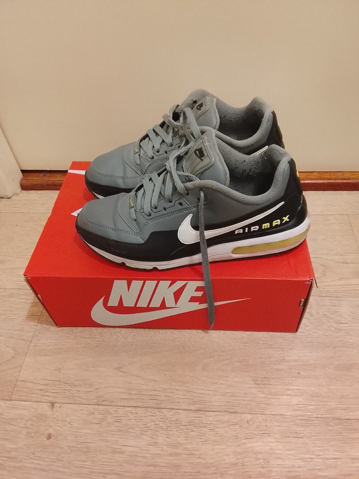 Nike Air Max maat 41, Ophalen of Verzenden