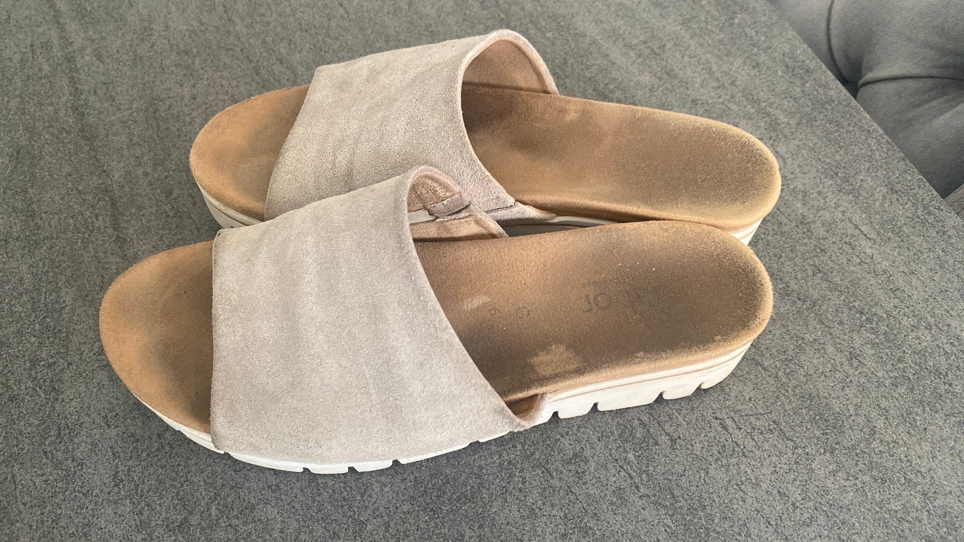 Gabor slippers maat 6,5, Kleding | Dames, Schoenen, Ophalen of Verzenden, Gedragen