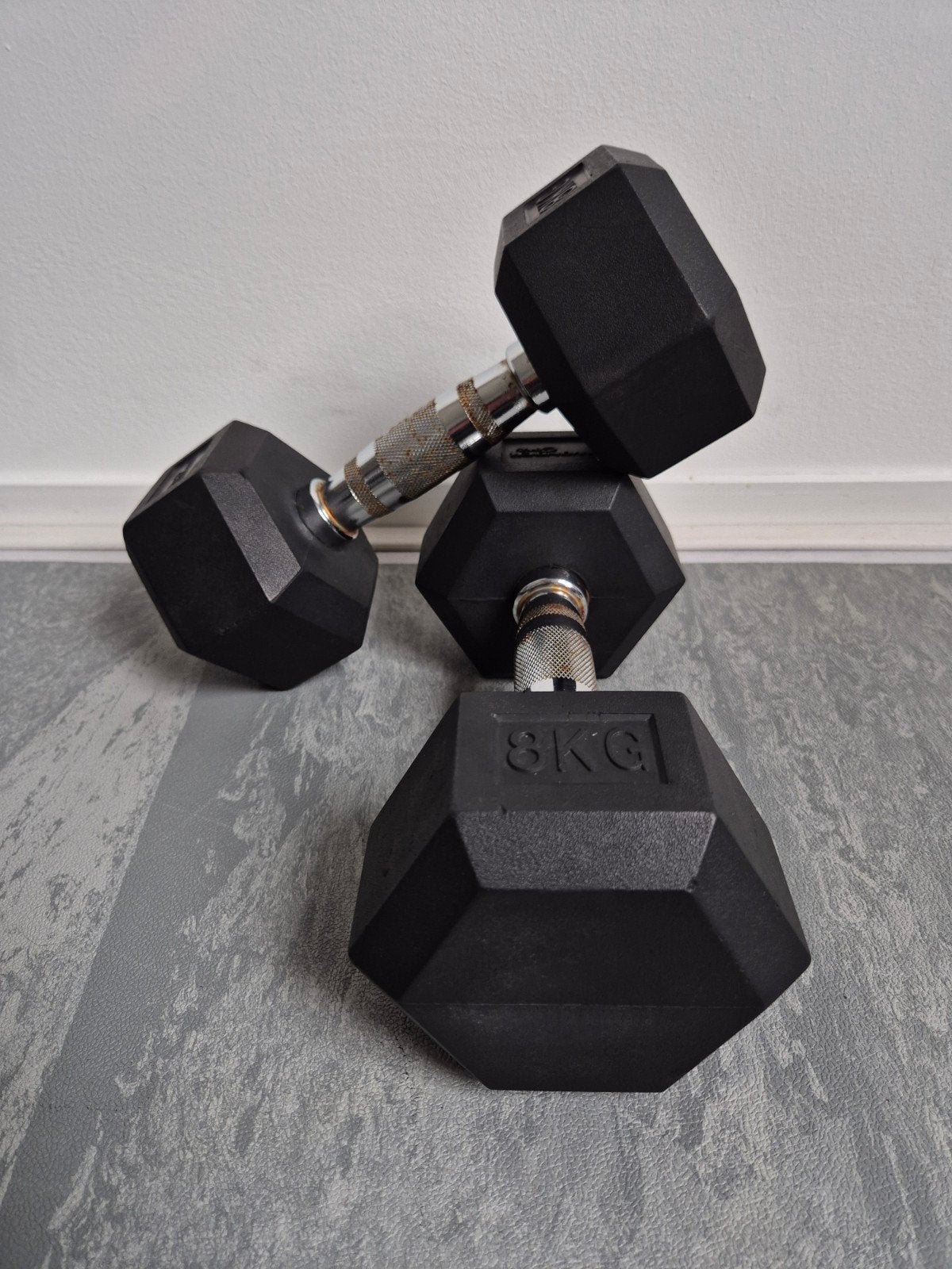Hexagon Dumbbells 2 x 8KG – Rubber Dumbbell Set, Ophalen of Verzenden, Gebruikt, Benen, Dumbbell