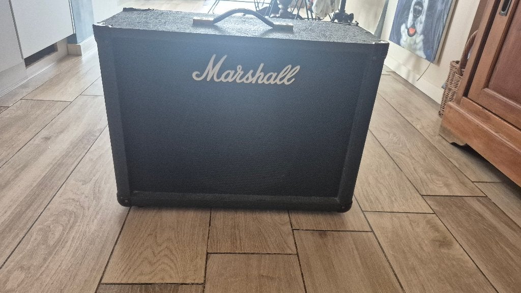 marshall 12"celestion met speakerbox, Ophalen, Gebruikt, Gitaar, Minder dan 50 watt