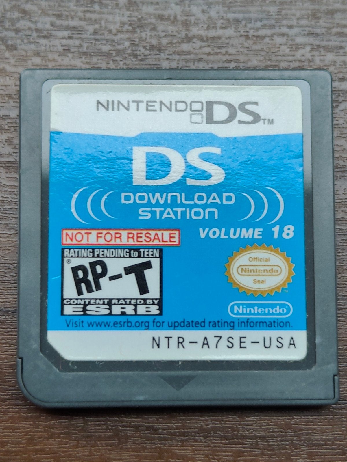 Nintendo DS Download Station Volume 18 (US), Overige modellen, Overige kleuren, Ophalen of Verzenden, Gebruikt
