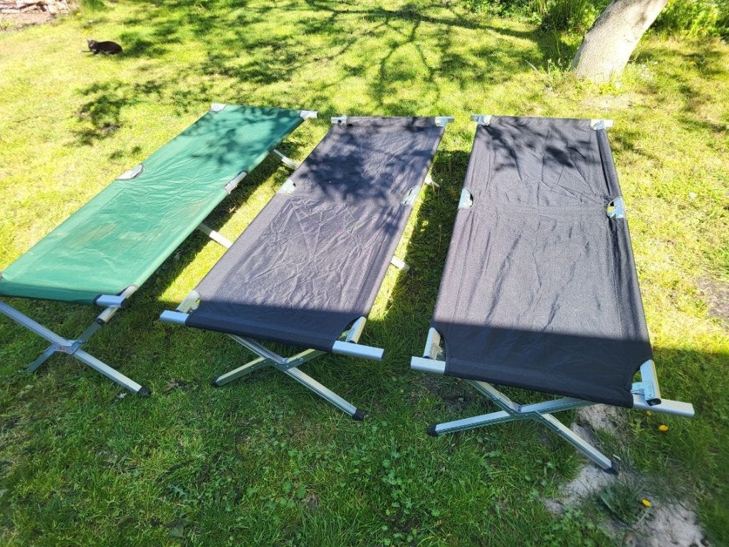 veldbed / kampeerbed - breed 65, lengte 190, hoogte 40, Caravans en Kamperen, Kampeermeubelen, Ophalen of Verzenden, Gebruikt