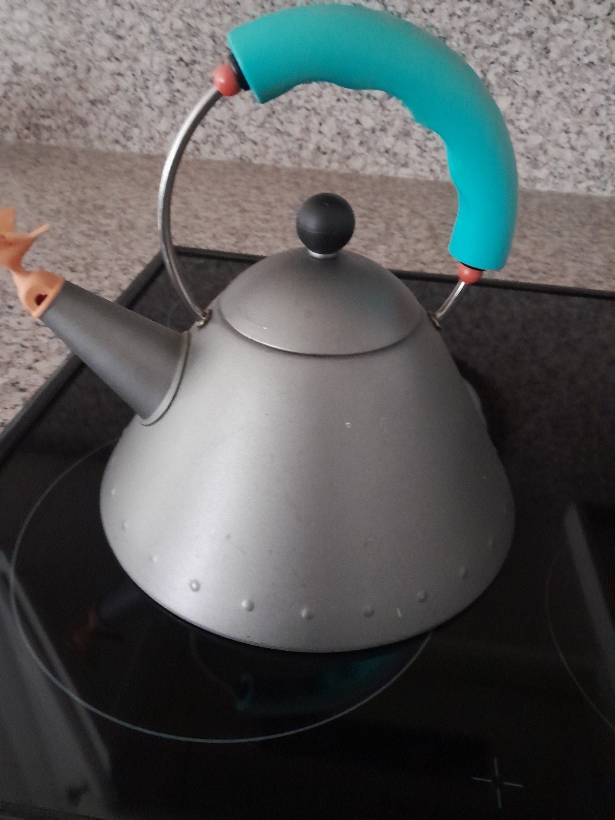 Alessi waterketel - Stijlvol en functioneel, 1 tot 2 liter, Ophalen, Zo goed als nieuw, Draadloos
